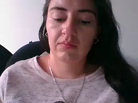  karlie kloss  online show from 01.26.25