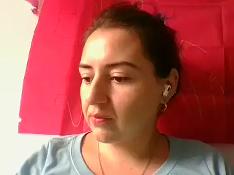  karlie kloss  online show from 03.10.25