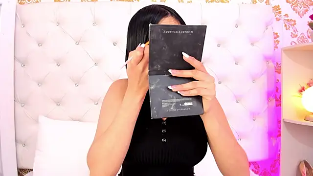 emaa lambert online show from 09.25.25