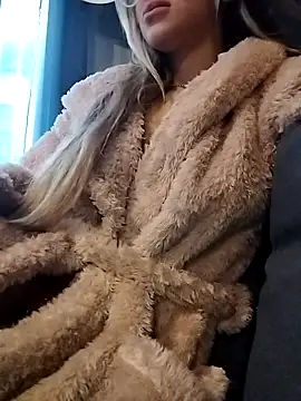 fofinhaa12 online show from 11.29.25