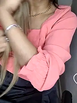 fofinhaa12 online show from 04.24.26