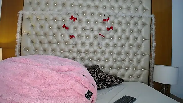 MegannMyerss online show from 12.28.24