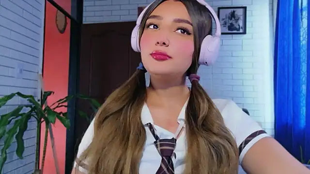 Afrodita Shalom online show from 11.24.25