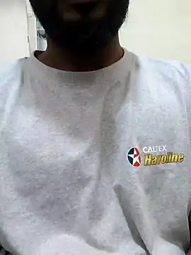 Snapshot of jonypl chatting on 01.12.25 jonypl online show from 01.12.25