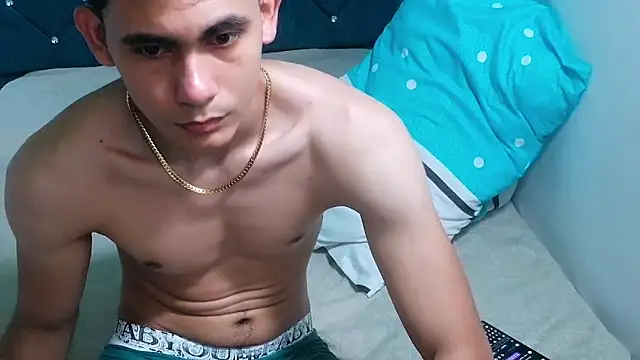 Snapshot of alexispaez457062 chatting on 12.30.24 alexispaez457062 online show from 12.30.24