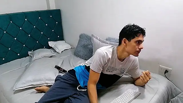 Snapshot of alexispaez457062 chatting on 02.01.25 alexispaez457062 online show from 02.01.25