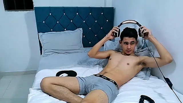 Snapshot of alexispaez457062 chatting on 03.07.25 alexispaez457062 online show from 03.07.25