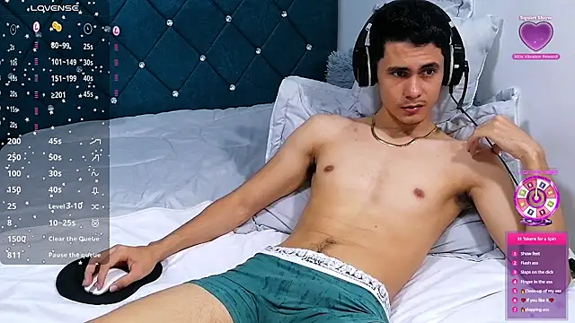 Snapshot of alexispaez457062 chatting on 03.21.25 alexispaez457062 online show from 03.21.25