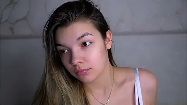 VeronaAppleberry online show from 02.15.26