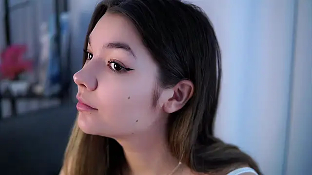 VeronaAppleberry online show from 04.15.26