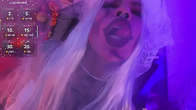 delilah fix online show from 10.31.25