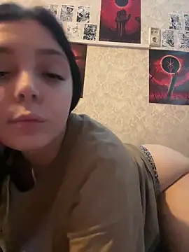 Snapshot of Pepe-pupu chatting on 12.21.24 Pepe-pupu online show from 12.21.24