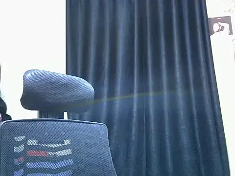 Horny-slut  online show from 04.18.26