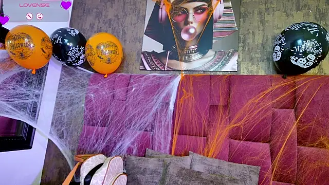 nicole  parker1 online show from 10.25.25