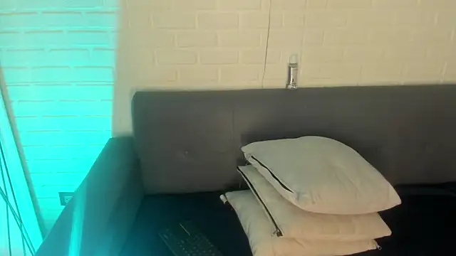 karina gomez 18 online show from 09.15.25