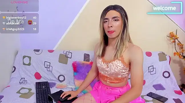 Snapshot of KurumetWink10 chatting on 12.22.24 KurumetWink10 online show from 12.22.24