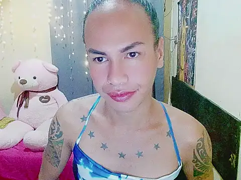 Snapshot of Indaypakay_ts chatting on 11.06.25 Indaypakay ts online show from 11.06.25