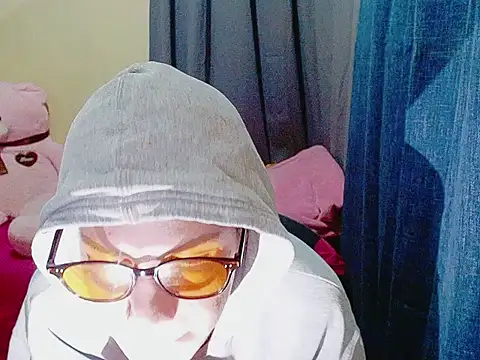 Snapshot of Indaypakay_ts chatting on 12.18.25 Indaypakay ts online show from 12.18.25