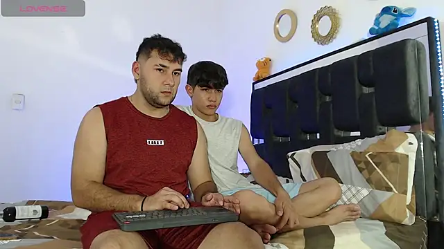 Snapshot of Valerio_22 chatting on 11.12.25 Valerio 22 online show from 11.12.25