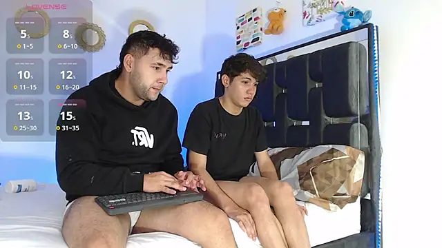 Snapshot of Valerio_22 chatting on 12.01.25 Valerio 22 online show from 12.01.25