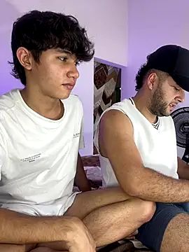 Snapshot of Valerio_22 chatting on 12.13.25 Valerio 22 online show from 12.13.25