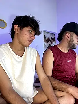 Snapshot of Valerio_22 chatting on 12.14.25 Valerio 22 online show from 12.14.25