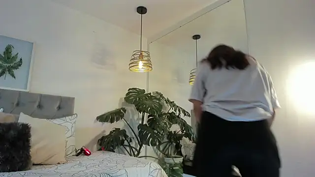 Nami sunny online show from 11.19.25