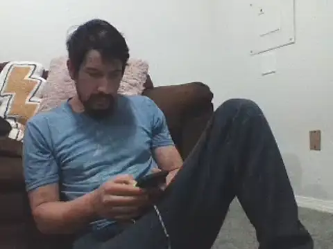 Snapshot of Curved4Pleasure chatting on 12.17.24 Curved4Pleasure online show from 12.17.24