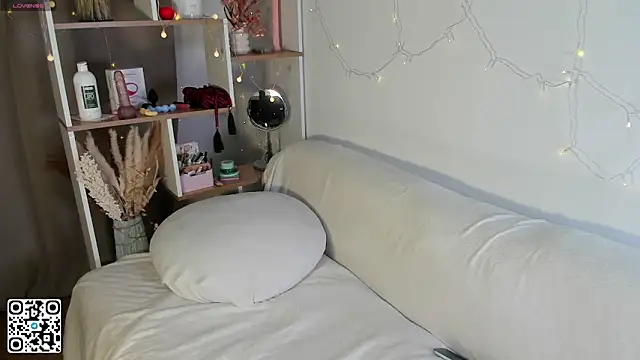 Lif love online show from 12.17.25