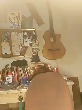 Snapshot of spacegirlll chatting on 02.13.25 spacegirlll online show from 02.13.25