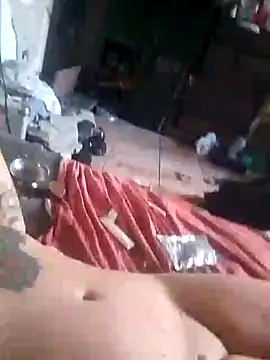 Snapshot of spacegirlll chatting on 02.18.25 spacegirlll online show from 02.18.25