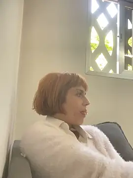 Snapshot of spacegirlll chatting on 09.27.25 spacegirlll online show from 09.27.25