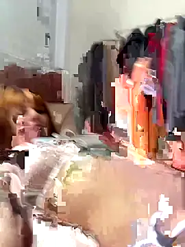 Snapshot of spacegirlll chatting on 12.14.25 spacegirlll online show from 12.14.25