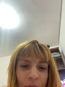 Snapshot of spacegirlll chatting on 12.16.25 spacegirlll online show from 12.16.25