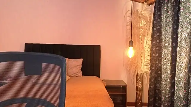 ChloeTurner  online show from 04.03.26