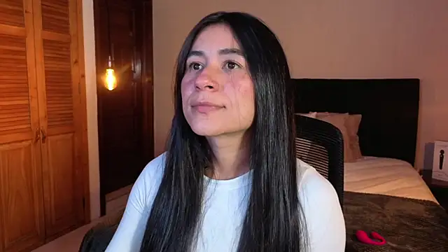 ChloeTurner  online show from 04.06.26