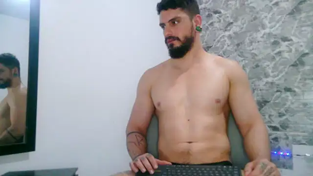 Aaron kwok28 online show from 03.16.25