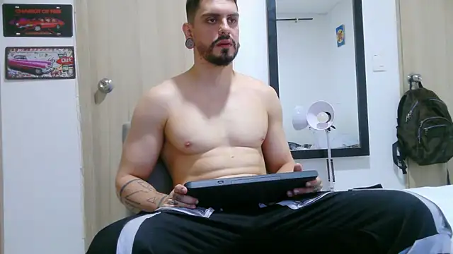 Aaron kwok28 online show from 04.10.26