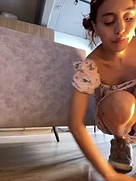 Katee Jones online show from 10.30.25