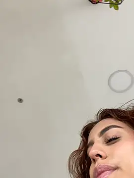 Katee Jones online show from 11.06.25