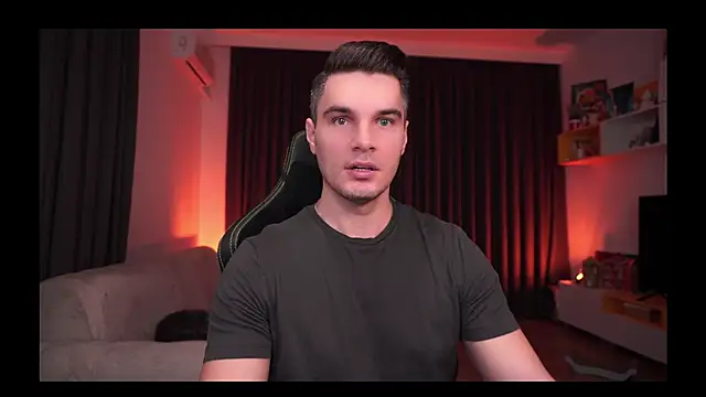 Snapshot of billypassion chatting on 01.28.25 billypassion online show from 01.28.25