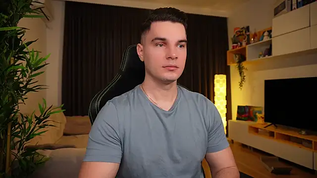 Snapshot of billypassion chatting on 02.14.25 billypassion online show from 02.14.25