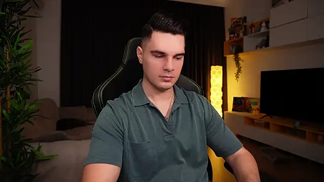 Snapshot of billypassion chatting on 02.15.25 billypassion online show from 02.15.25