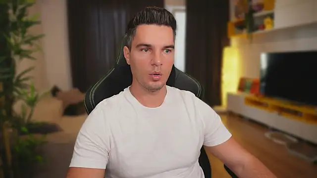 Snapshot of billypassion chatting on 09.14.25 billypassion online show from 09.14.25