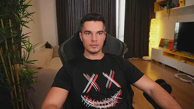 Snapshot of billypassion chatting on 09.15.25 billypassion online show from 09.15.25