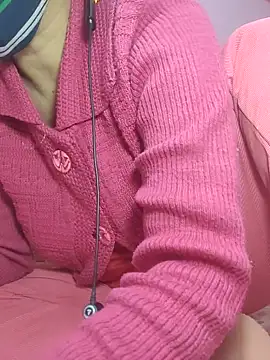 Snapshot of IndianRima chatting on 12.17.25 IndianRima online show from 12.17.25