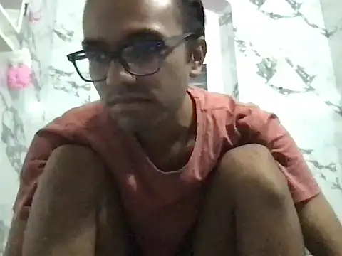 Snapshot of BoyzaraHatke chatting on 07.11.26 BoyzaraHatke online show from 07.11.26