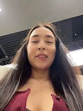 Holly Play online show from 03.01.26