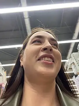 Holly Play online show from 03.30.26