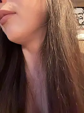 Snapshot of Holly_Play chatting on 06.23.26 Holly Play online show from 06.23.26